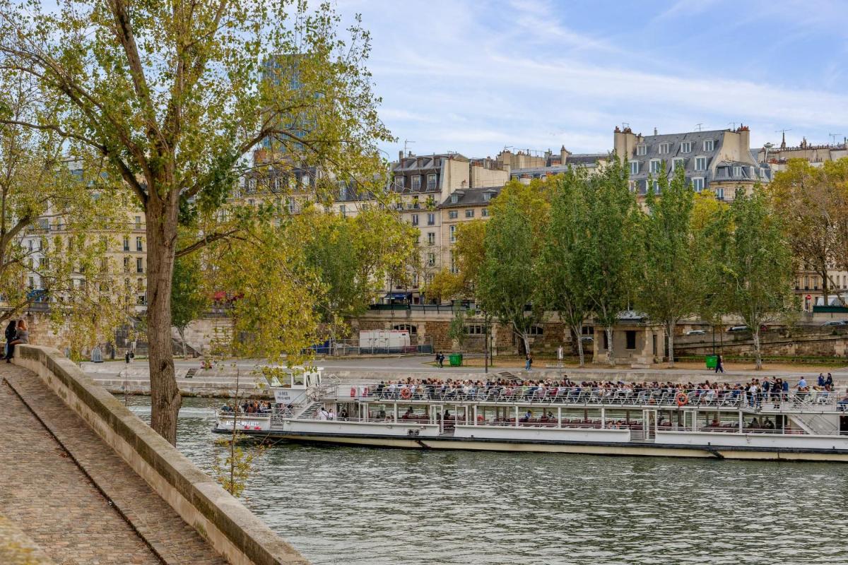 Designer apartment on St Louis Island in Paris - Welkeys - image 6