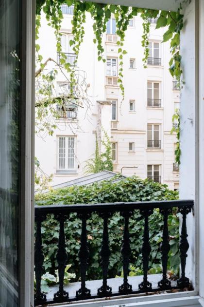 Alluring 1 bedroom Apartment 5 min to the Eiffel Tower! - image 19