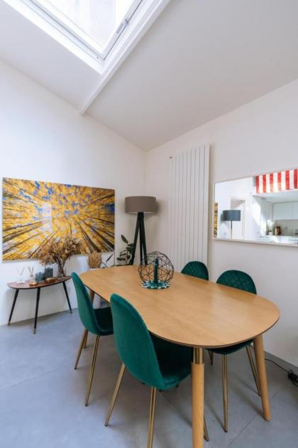 Stylish 1BD Loft Canal Saint-Martin! - image 9