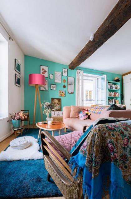 Vibrant & Enchanting 1BD Apartment Le Marais! - image 11