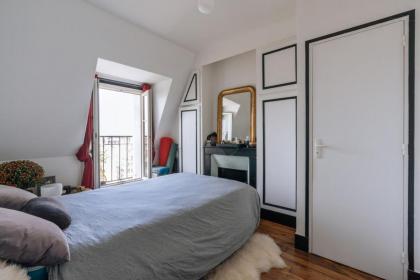 Amazing View 2BD Apartment Montmartre! - image 11