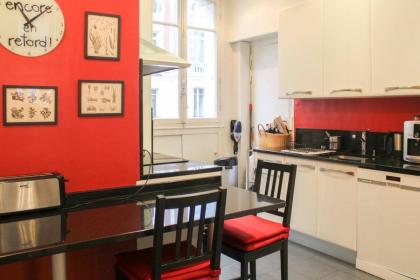 Spacious apartment - near Trocadero - image 5