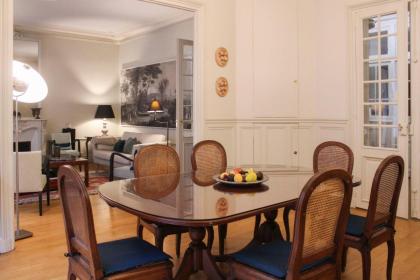 Spacious apartment - near Trocadero - image 8