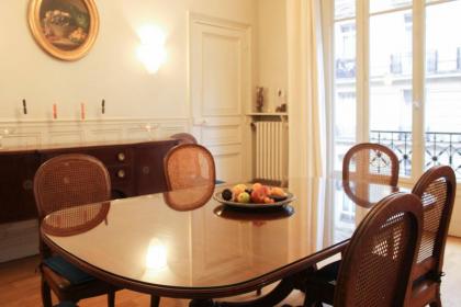 Spacious apartment - near Trocadero - image 9