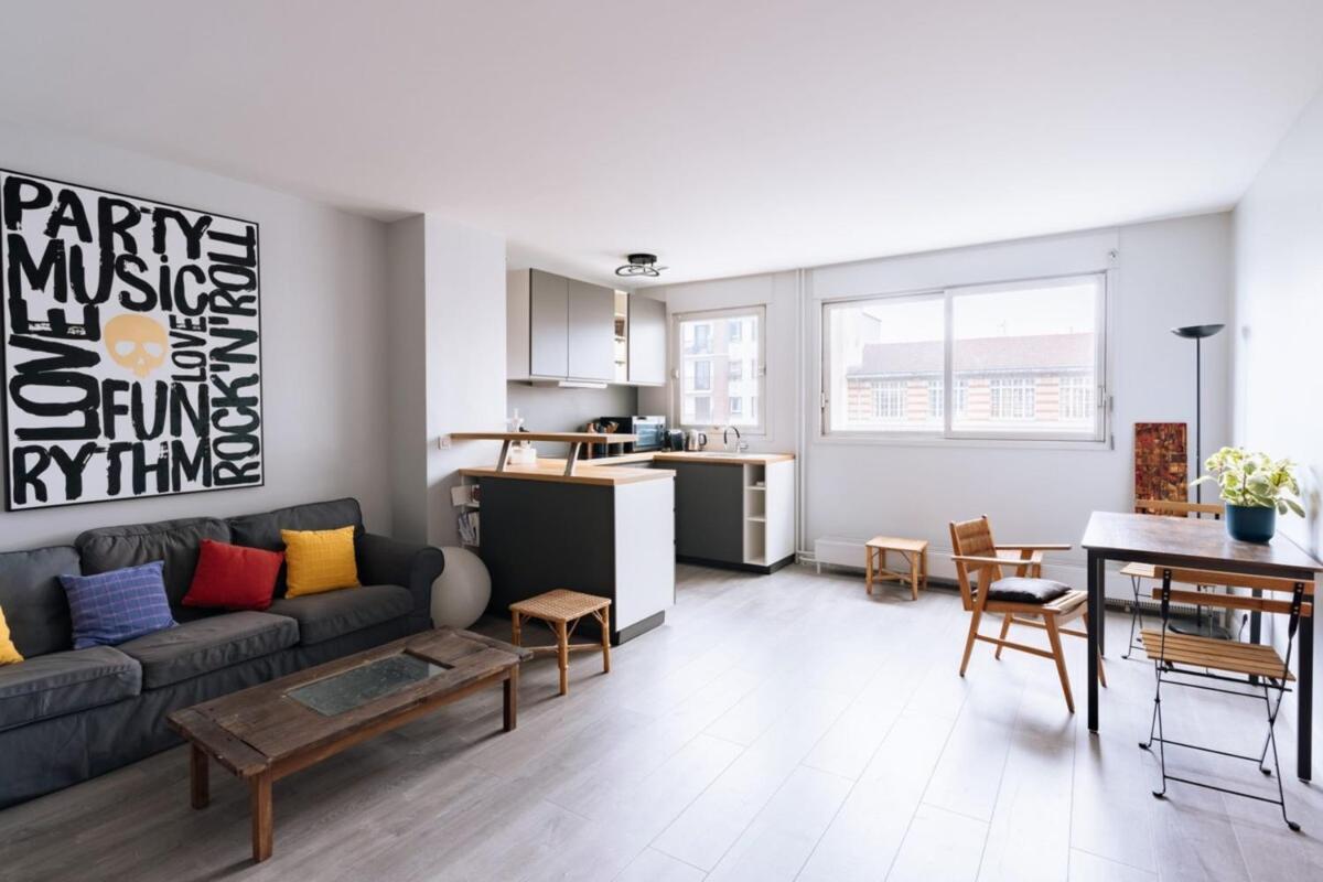 Exuberant 1BD Apartment near Canal Saint-Martin! - main image