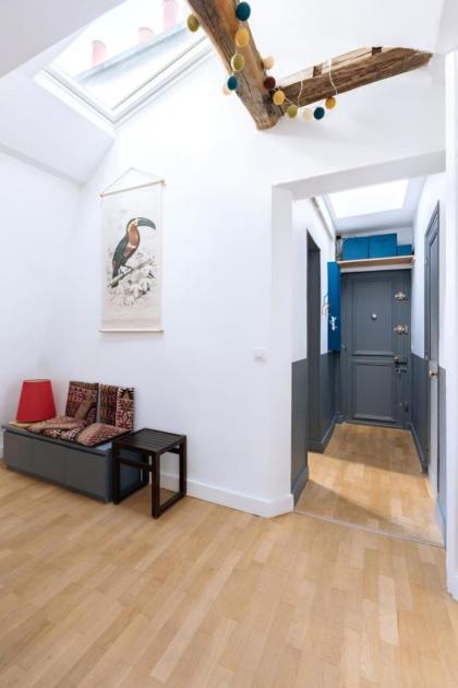 Superb View 1BD Apartment Le Marais! - image 15