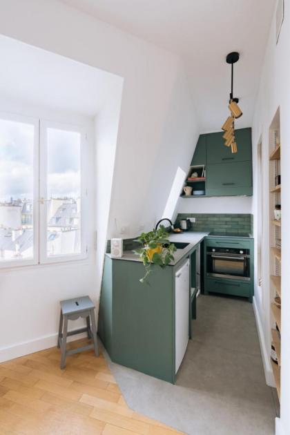 Superb View 1BD Apartment Le Marais! - image 17