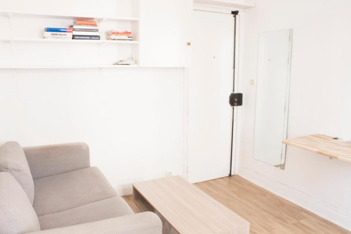 Charming Apartment Near The Canal Saint Martin - image 5