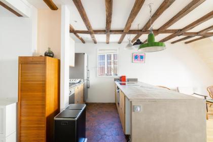 Luxurious 2 Bedroom Canal Saint Martin Saint Lazare - image 10