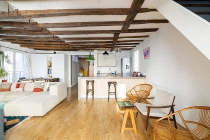 Luxurious 2 Bedroom Canal Saint Martin Saint Lazare - image 16