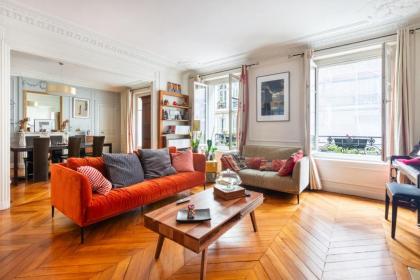 Spacious and pleasant nest 2 steps from Montmartre - image 16