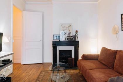 Warm & Inviting 1BD Apartment - Montmartre! - image 10