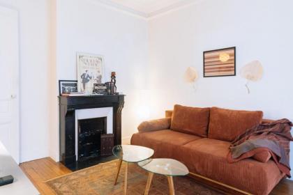 Warm & Inviting 1BD Apartment - Montmartre! - image 11