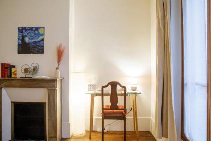 Warm & Inviting 1BD Apartment - Montmartre! - image 17