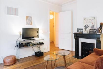 Warm & Inviting 1BD Apartment - Montmartre! - image 8