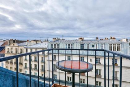 Charming 3-person apartment in the heart of the Marais - image 15